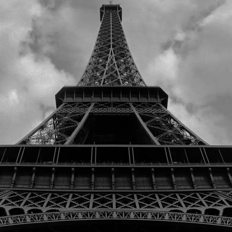 Eiffel Panoramica Wall Art - Image 16